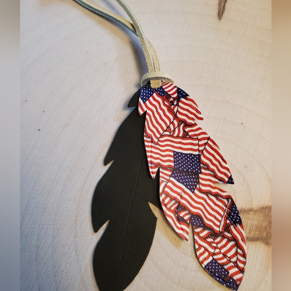 Purse charm american flag patriotic feathers, Keychain, Feather Keychain, G… - Picture 2 of 3